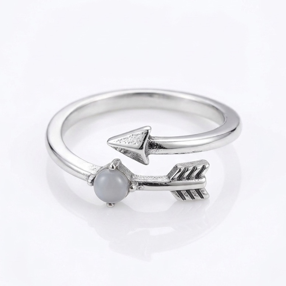 5/$15 🩷 MUST BUNDLE Arrow Wrap Ring with Stone Accent - Silver
